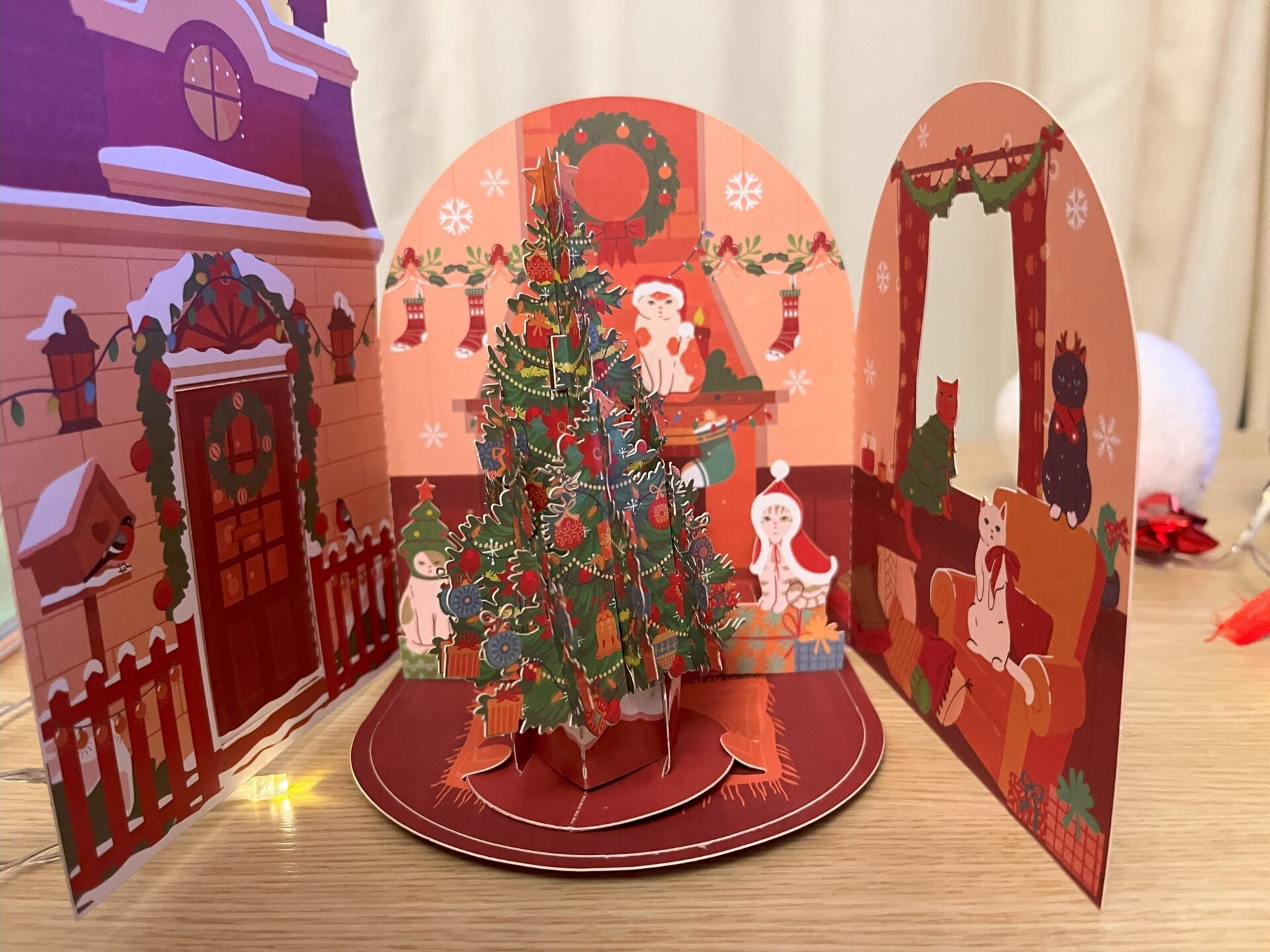 3D POP UP CATS AROUND A XMAS TREE CARD
