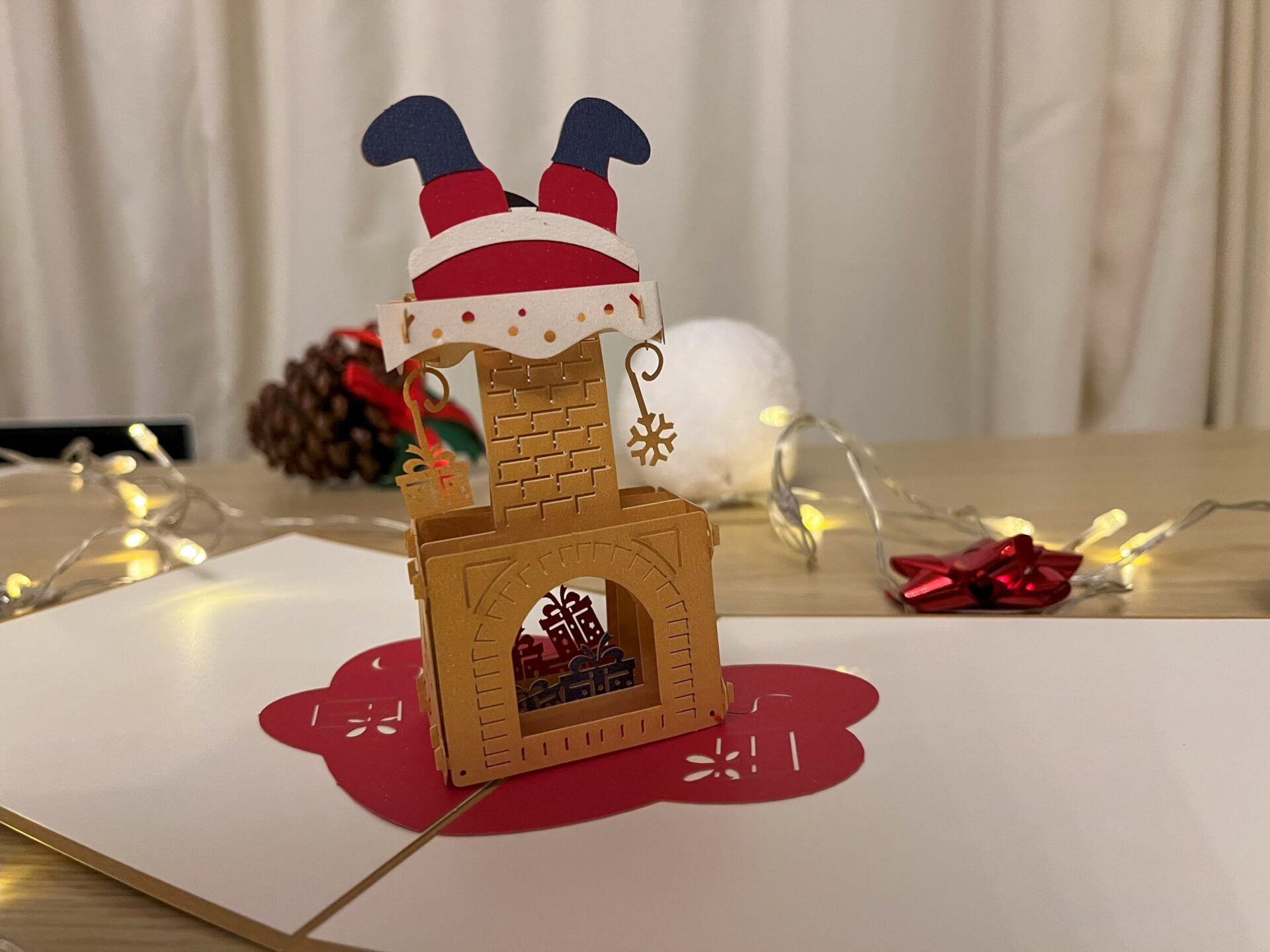 3D POP UP SANTA STUCK IN CHIMNEY CARD 3D pop up Santa stuck in chimney card