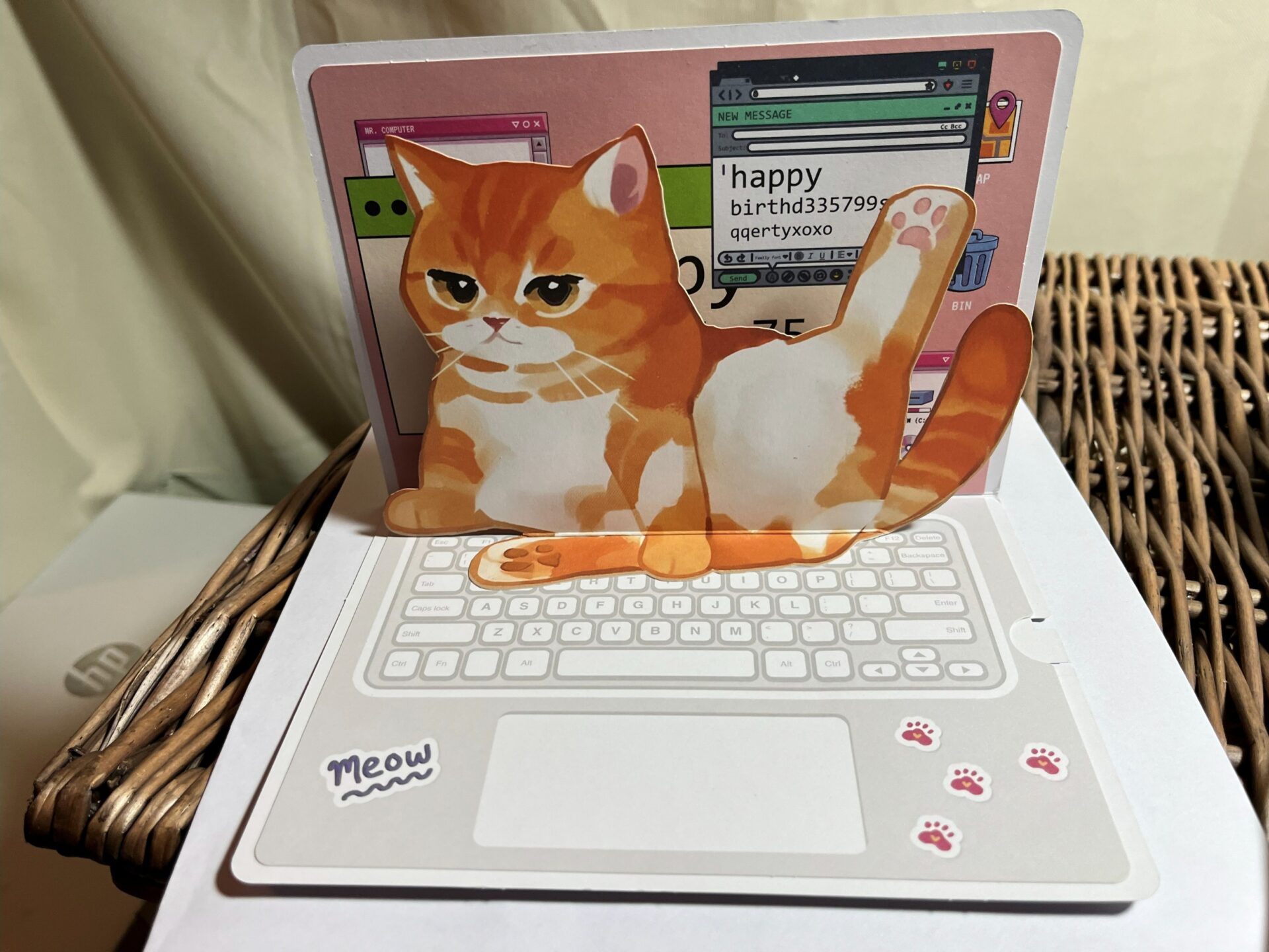 3D POP UP GINGER CAT ON LAPTOP CARD 3D-POP-UP-GINGER-CAT-ON-LAPTOP-CARD.