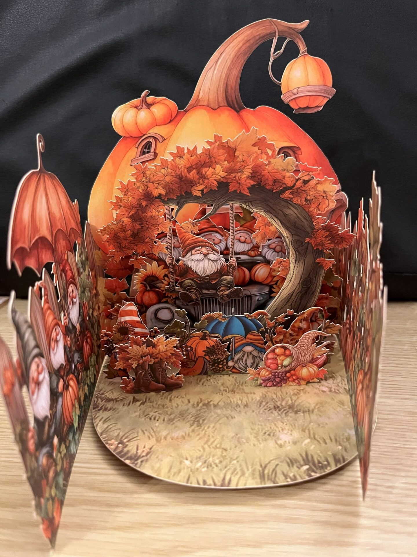 3D POP UP PUMPKIN GNOMES CARD 3D POP UP PUMPKIN GNOMES CARD