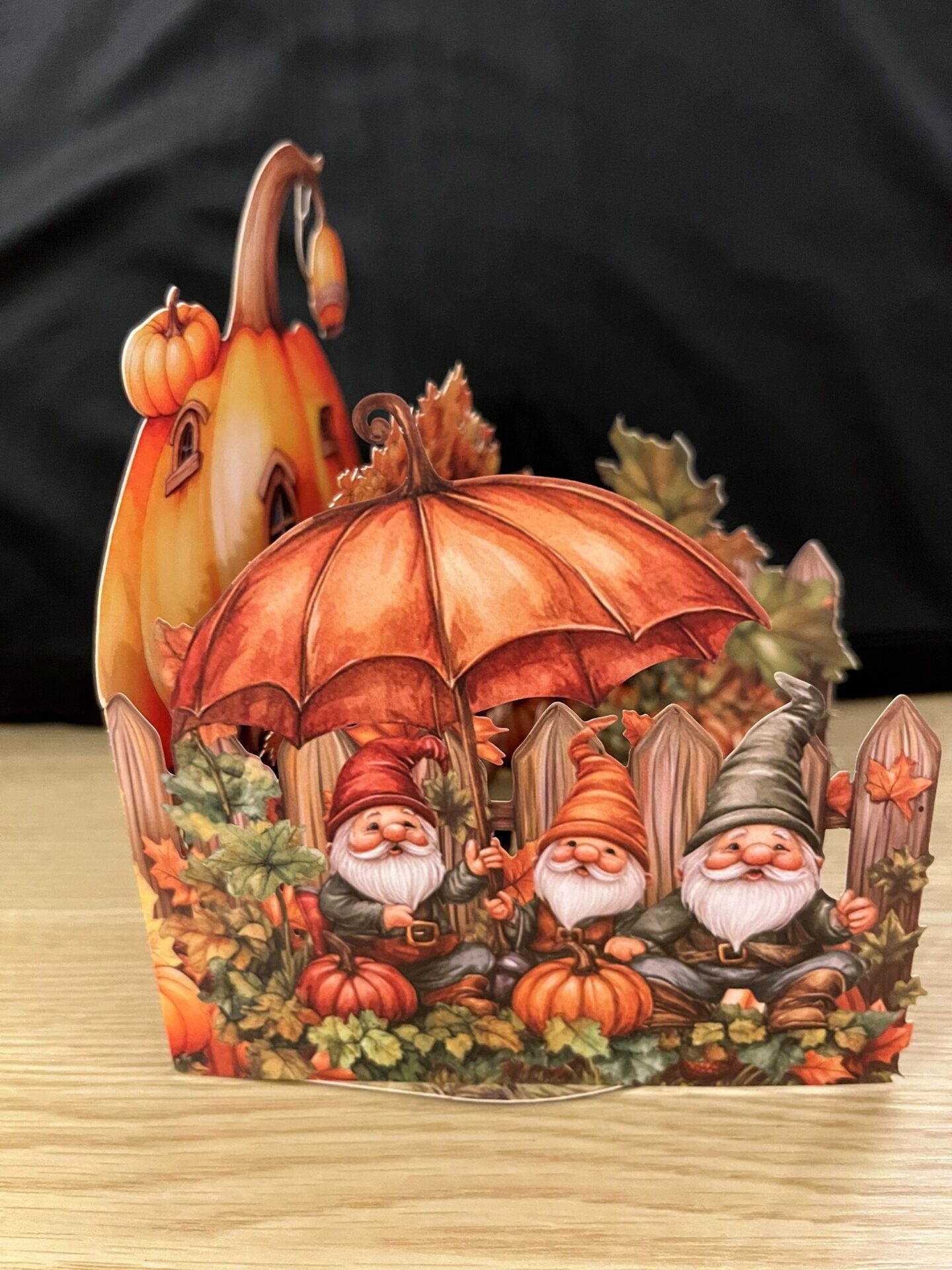 3D POP UP PUMPKIN GNOMES SIDE