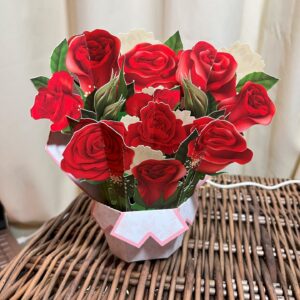 3D-POP-UP-RED-ROSES-IN-A-VASE-CARD
