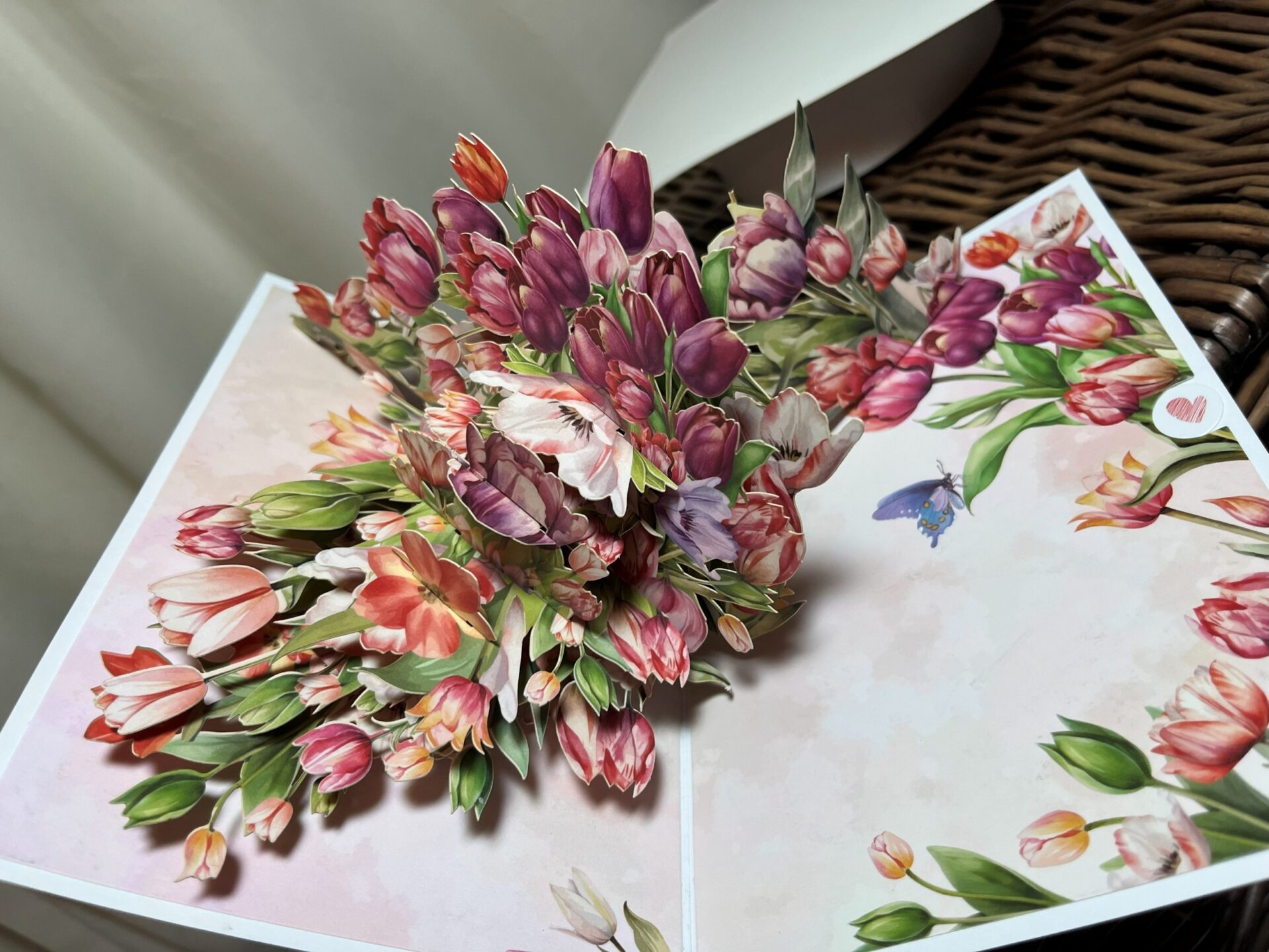 3d pop up pink and purple tulip flower card 3d-pop-up-pink-and-purple-tulip-flower-card